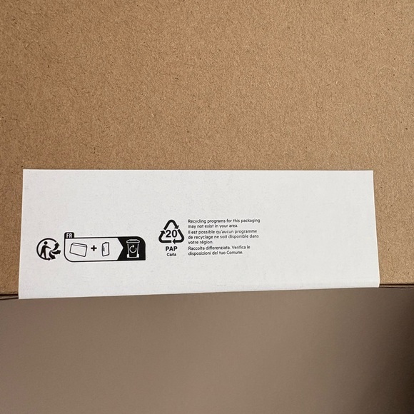 iPhone 13 Pro/13/14 Screen Protector - Picture 4 of 6